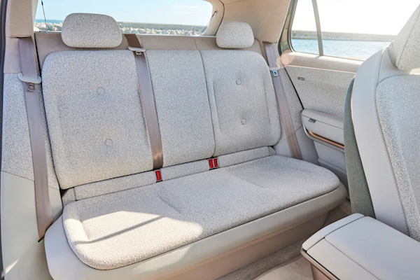 星歐娛樂官方：售價約22萬人民幣 大衆親民純電SUV ID.Cross官方諜照發佈